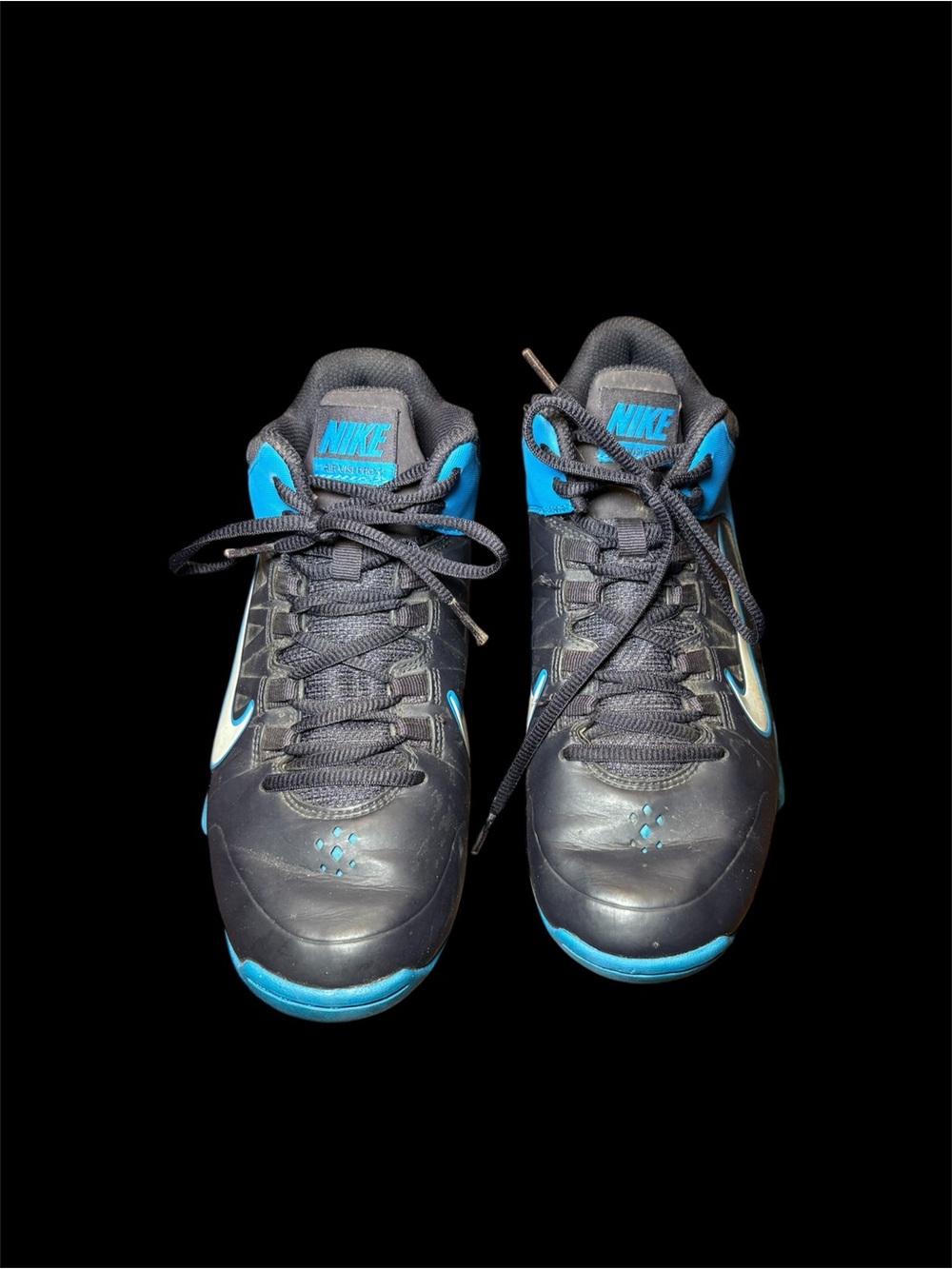 Nike Men’s Black and Blue Low-Top Sneakers